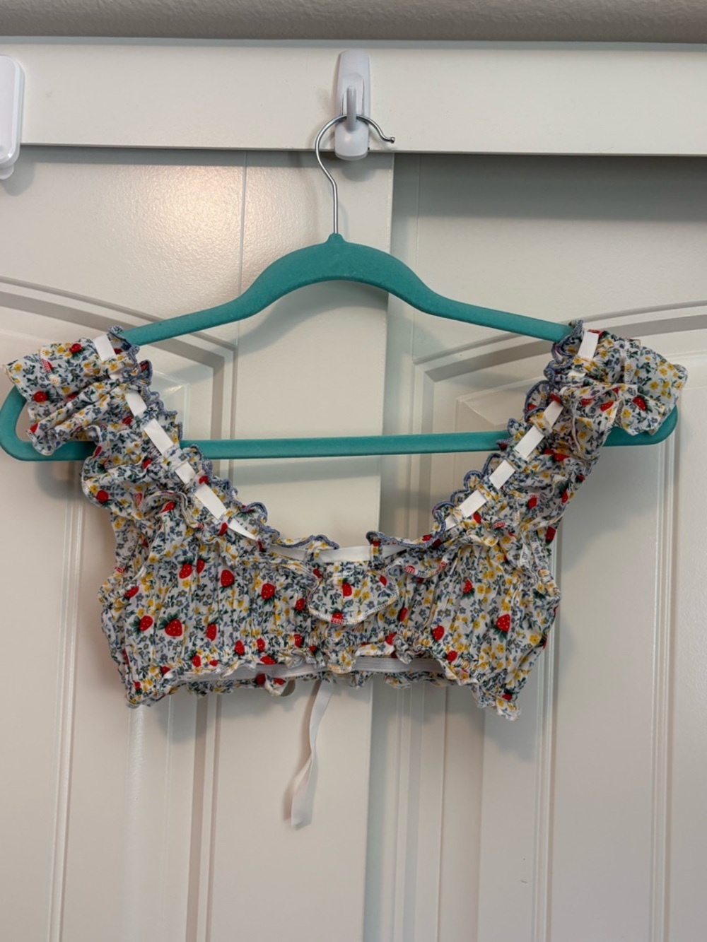 FOR LOVE & LEMONS Strawberry Kiss Crop Top SET in Strawberry size XS - Picture 6 of 10